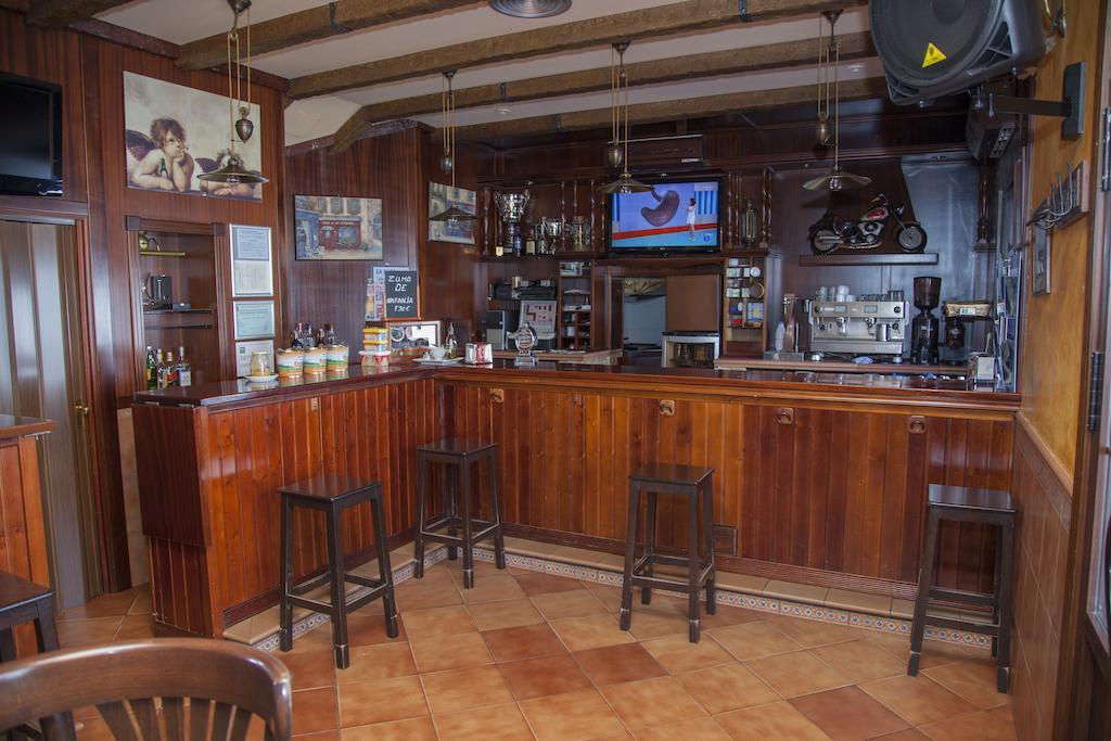 Hostal Pension La Ruta Paterna del Campo الغرفة الصورة