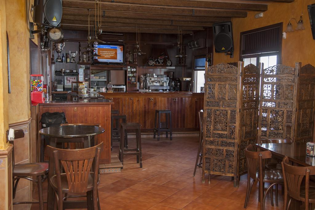 Hostal Pension La Ruta Paterna del Campo المظهر الخارجي الصورة