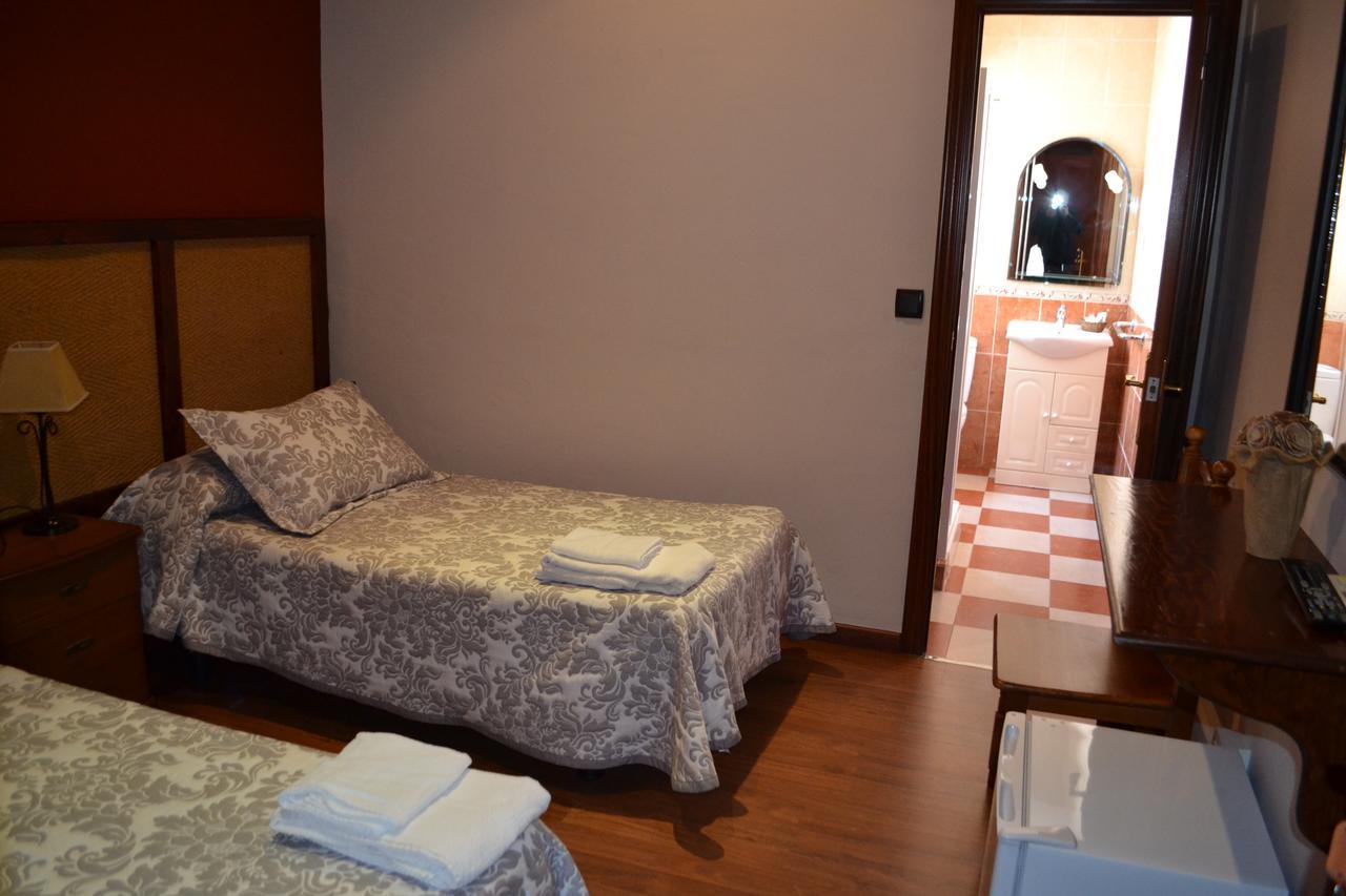 Hostal Pension La Ruta Paterna del Campo المظهر الخارجي الصورة