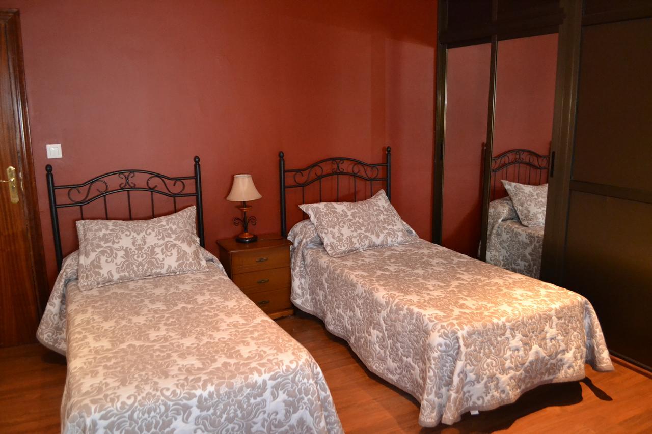 Hostal Pension La Ruta Paterna del Campo المظهر الخارجي الصورة