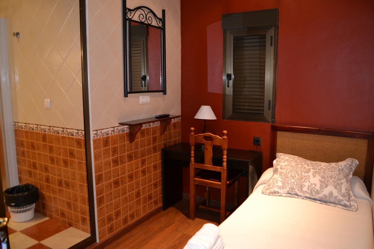 Hostal Pension La Ruta Paterna del Campo المظهر الخارجي الصورة