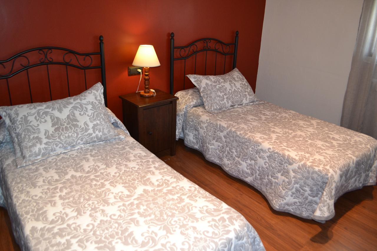 Hostal Pension La Ruta Paterna del Campo المظهر الخارجي الصورة