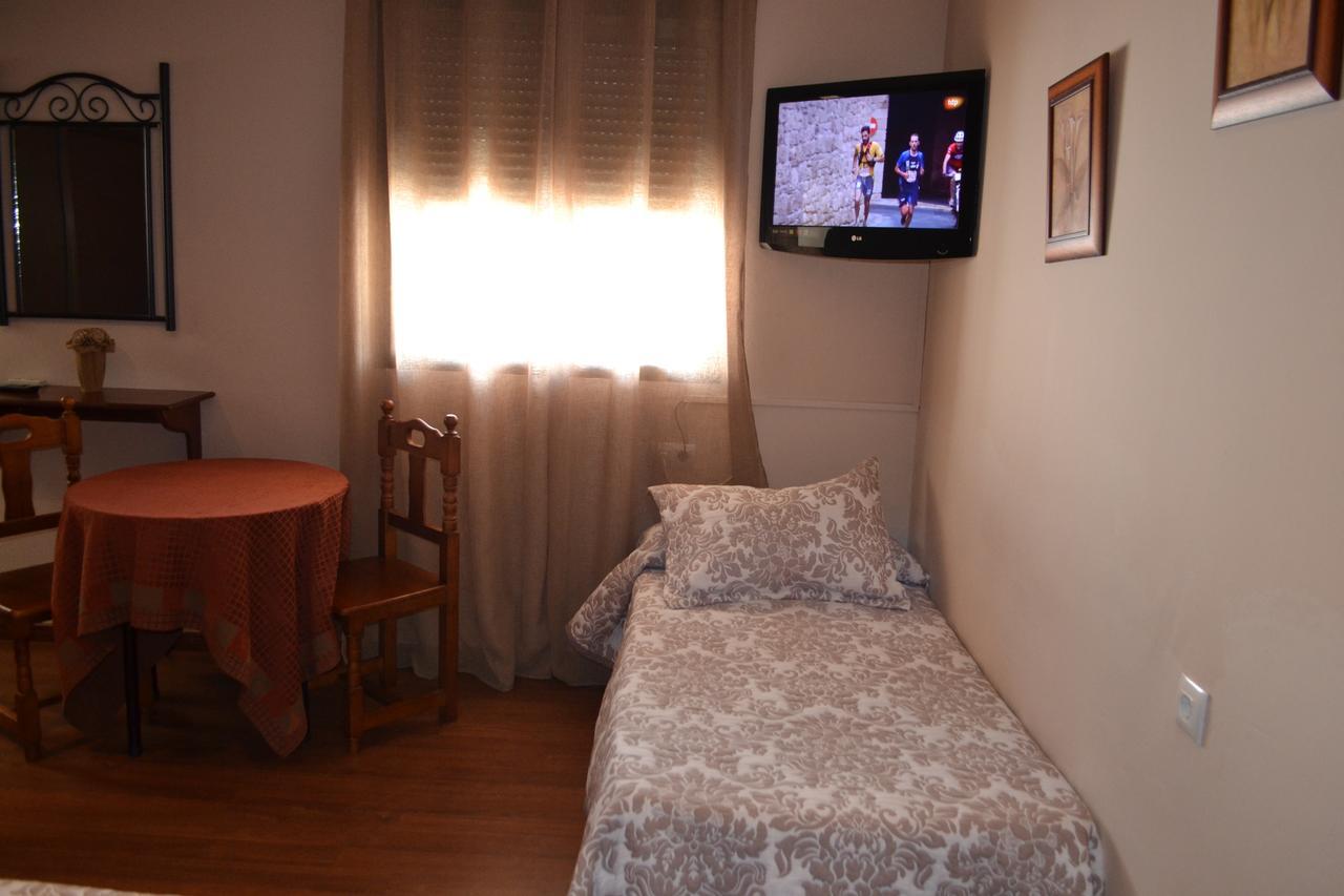 Hostal Pension La Ruta Paterna del Campo المظهر الخارجي الصورة