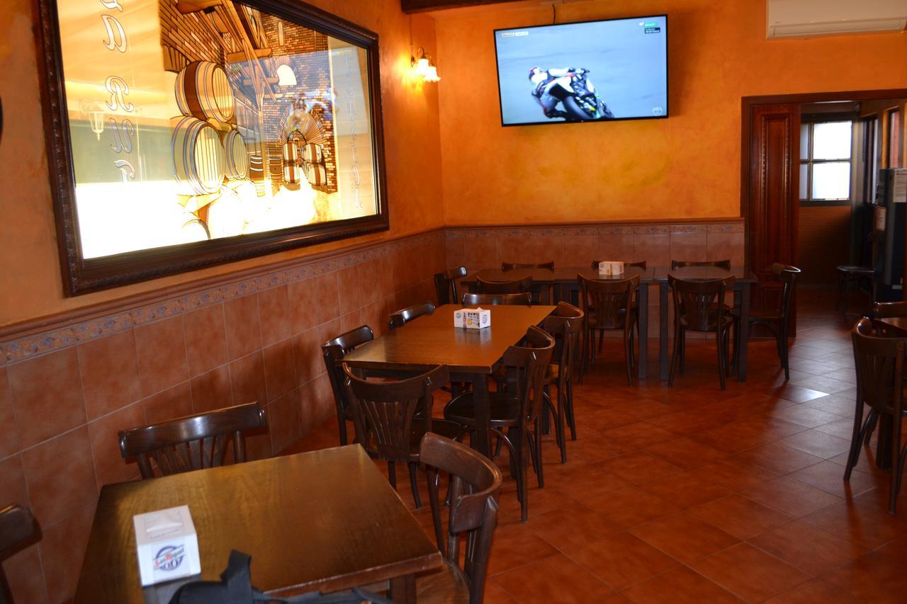 Hostal Pension La Ruta Paterna del Campo المظهر الخارجي الصورة